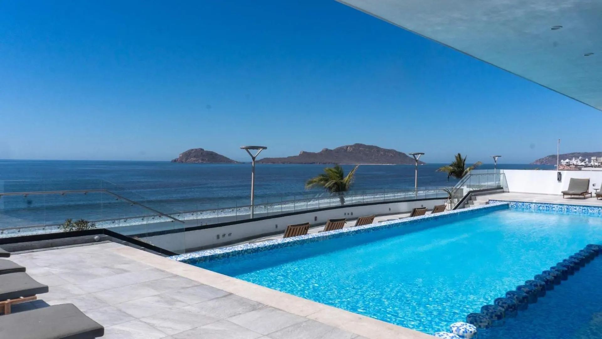 Apartment In Malecon With Pool And View Of The Stadium - Altomare 1302 Mazatlan