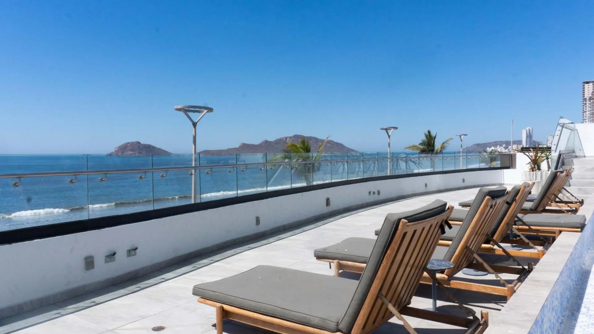 Apartment In Malecon With Pool And View Of The Stadium - Altomare 1302 Mazatlan